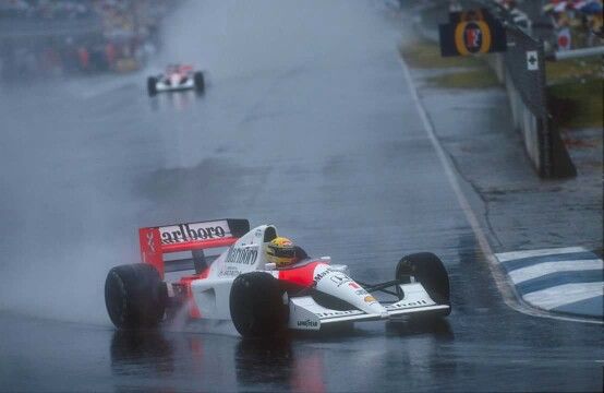 Ayrton Senna, l'un des maîtres incontestés sous la pluie.