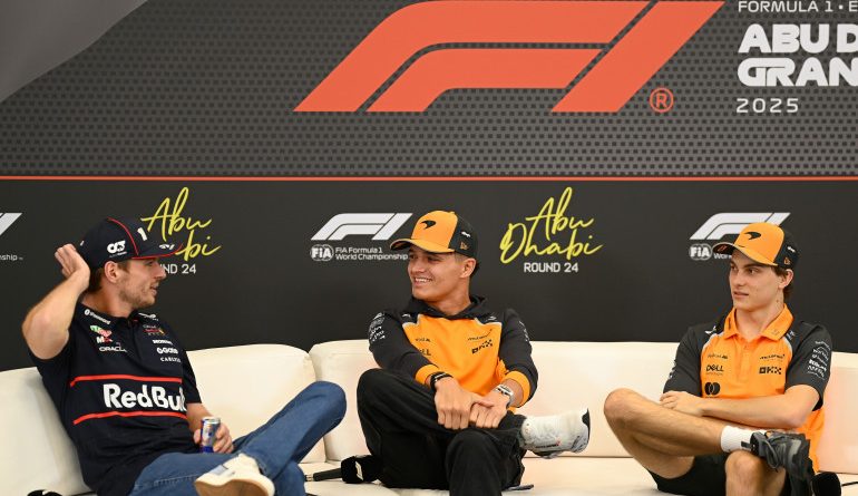Lando Norris, Max Verstappen et Oscar Piastri réunis avant le Grand Prix d’Abou Dhabi 2025