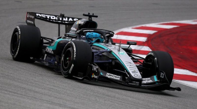 George Russell à bord de sa Mercedes W17 lors des essais de Barcelone