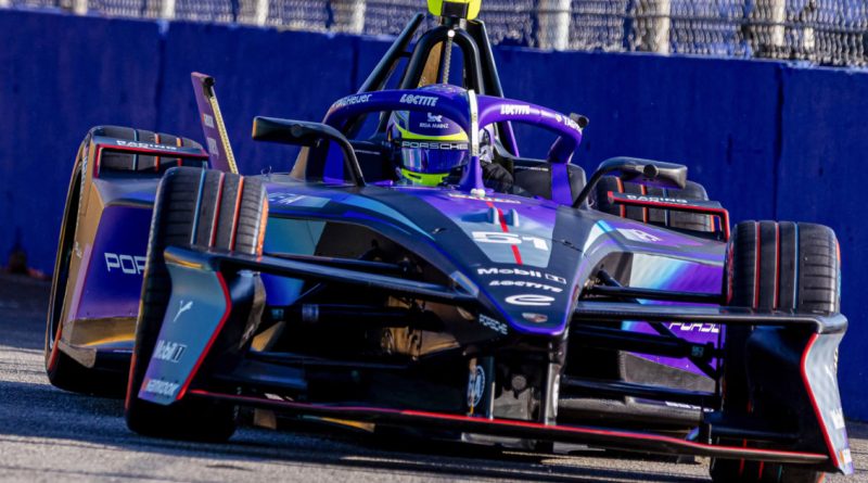 Nico Müller en piste pour le team Porsche en Formule E