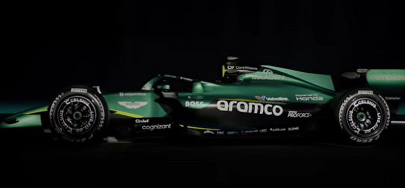 La nouvelle Aston Martin F1 AMR26 lors de sa présentation officielle