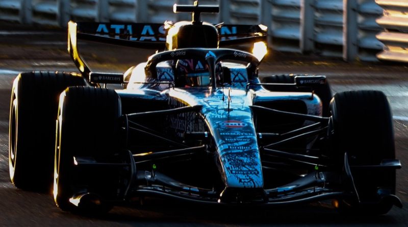La nouvelle Williams FW48 avec une livrée choisie par les fans, en piste à Silverstone