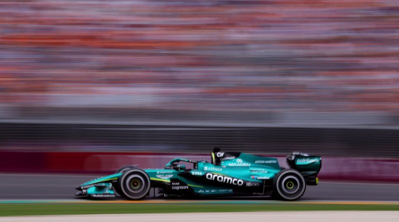 Lance Stroll au volant de son AMR26 à Shanghai