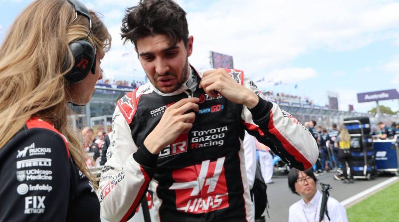 Esteban Ocon se plaint de ne pas avoir la même voiture que son équipier Bearman