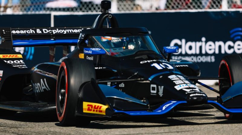 Alex Palou s'impose à Long Beach pour la première fois
