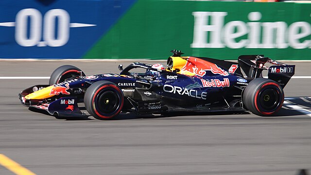 Max Verstappen au volant de sa Red Bull lors d’un Grand Prix de Formule 1