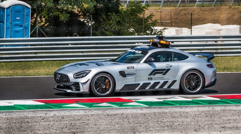 Le Safety Car en piste lors d'une interruption de course en F1
