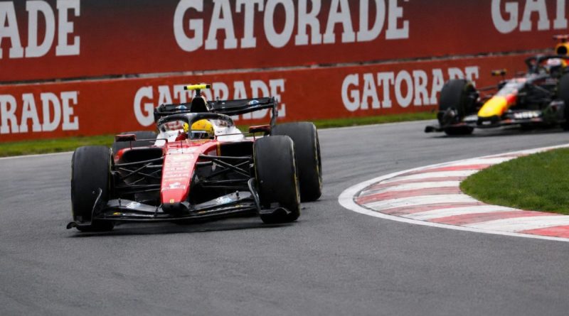 Lewis Hamilton à la lutte avec Max Verstappen lors du GP du Canada 2026